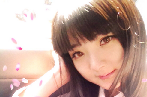 Lockless Luckvase Autographed By Mumu Lootmarket Com